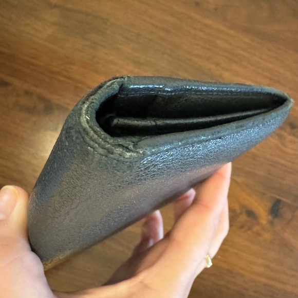 Chanel Vintage Camellia Black Long Wallet - Picture 4 of 16